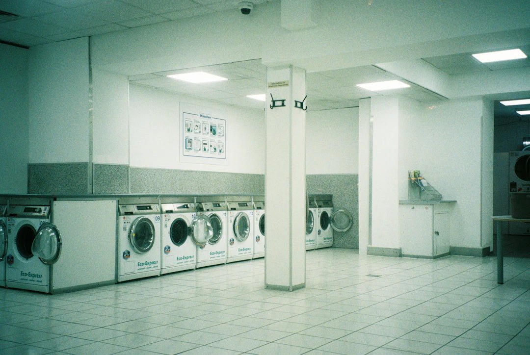 Liquid vs. Powder Laundry Detergents: The Ultimate Showdown - Clean Guy