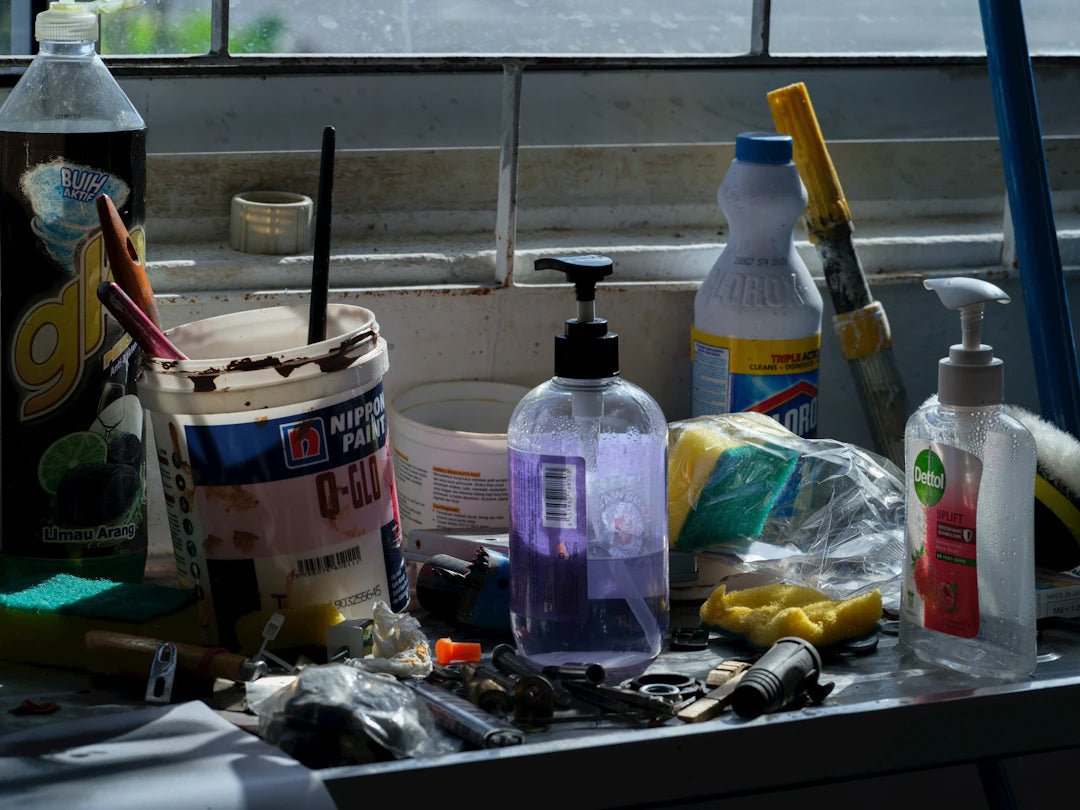 The Green Clean: Eco-Friendly vs. Traditional Detergents - Clean Guy